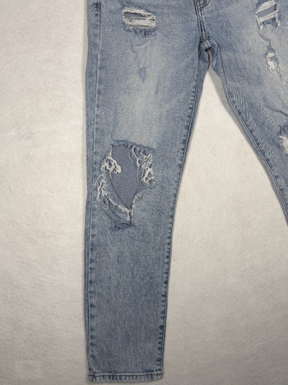 Eunina High Rise Distressed Skinny Jeans Light Wash Blue Denim Size 27 Inseam - Picture 3 of 15
